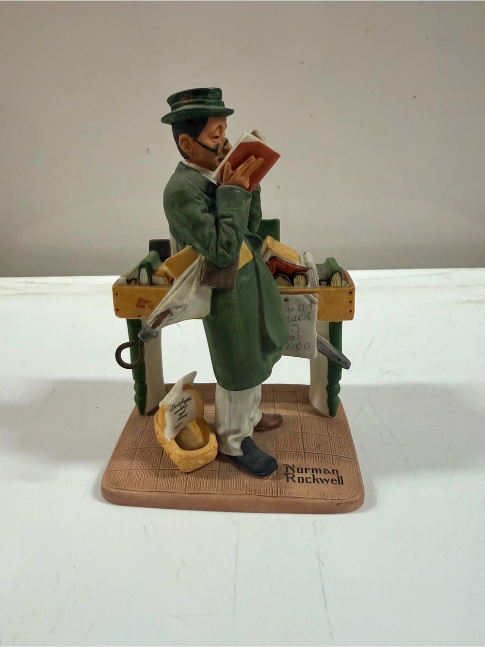 Vintage Norman Rockwell Figurine Danbury Mint The Bookworm Series II 1980